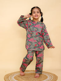 Exotic Tropical Birds Girl’s Sleepwear (1-14 Yrs)